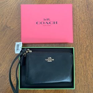 NWT black Coach wristlet